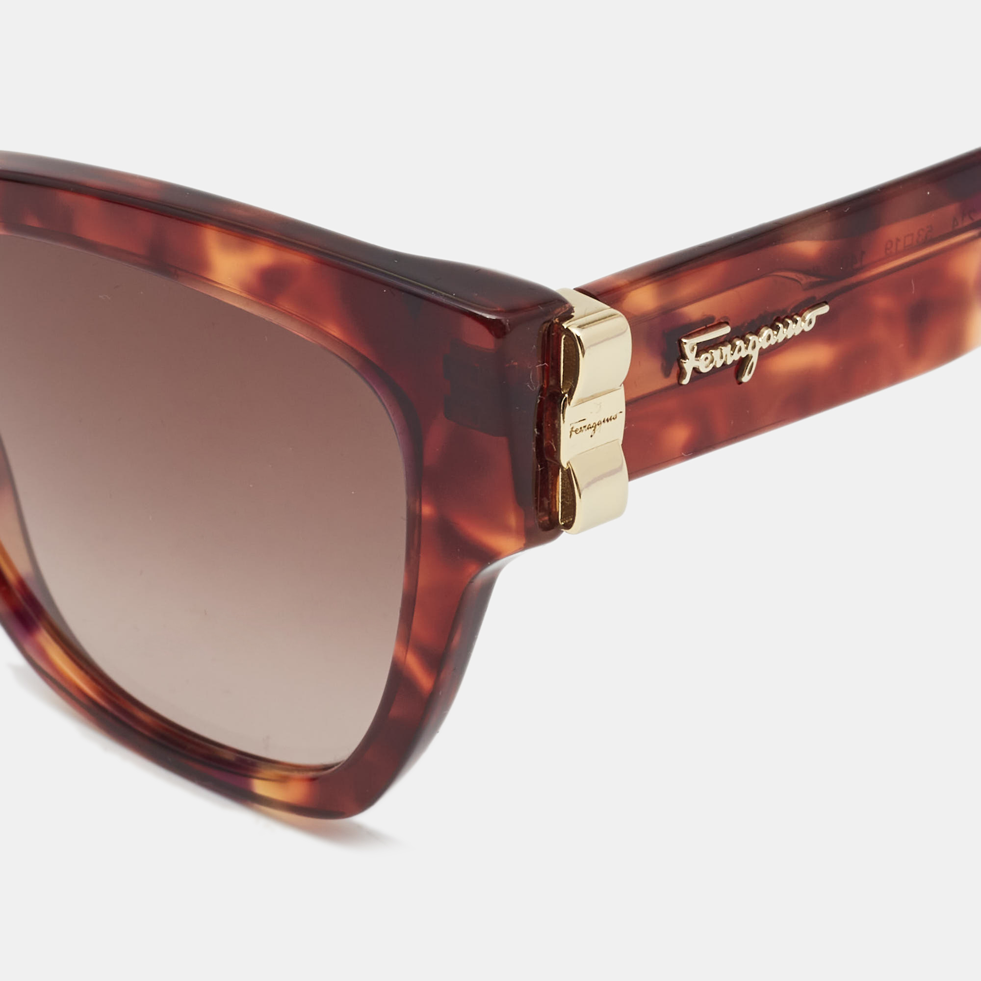 

Salvatore Ferragamo Brown Tortoise SF 1010S Wayfarer Sunglasses