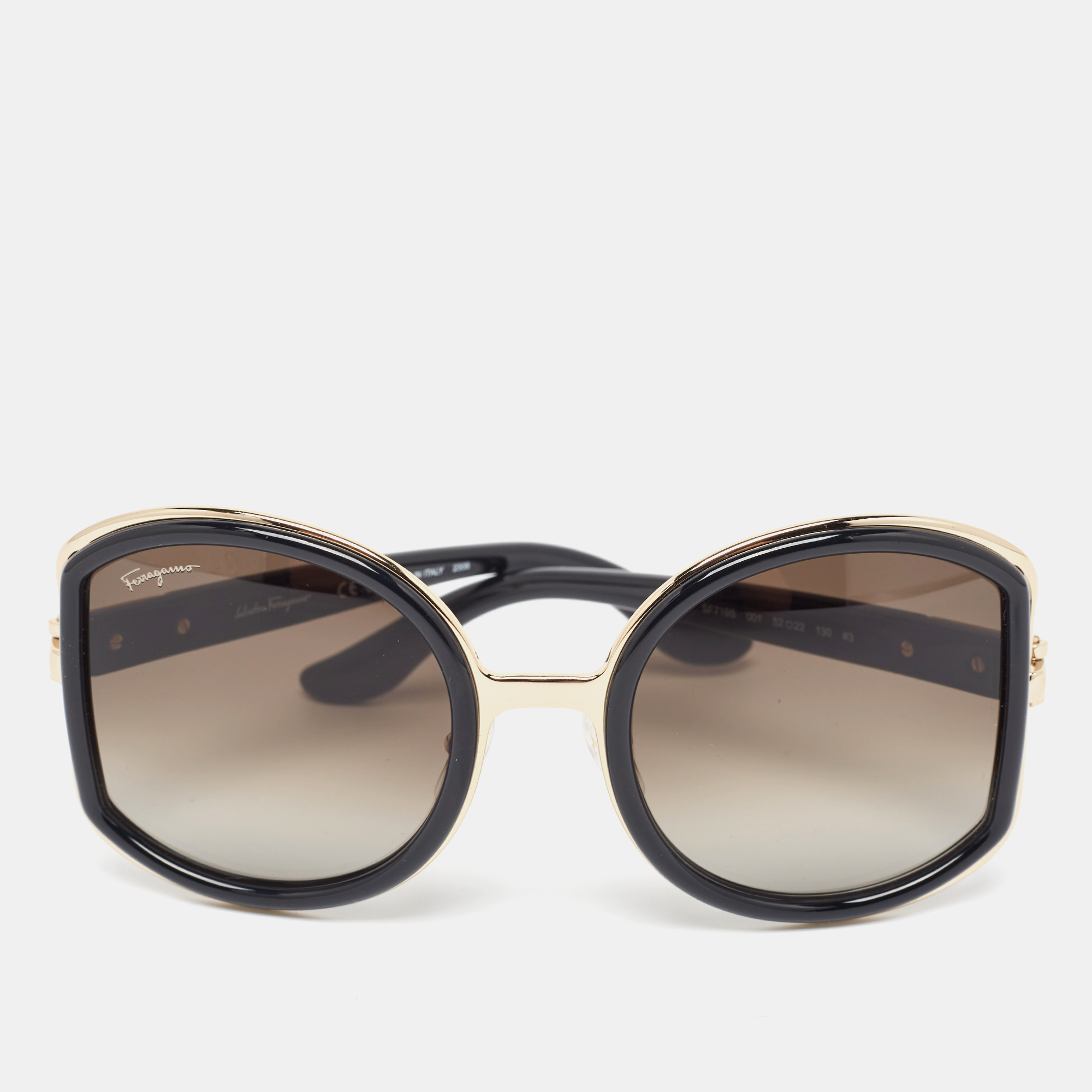 

Salvatore Ferragamo Black Gradient SF719S Frame Oversized Sunglasses