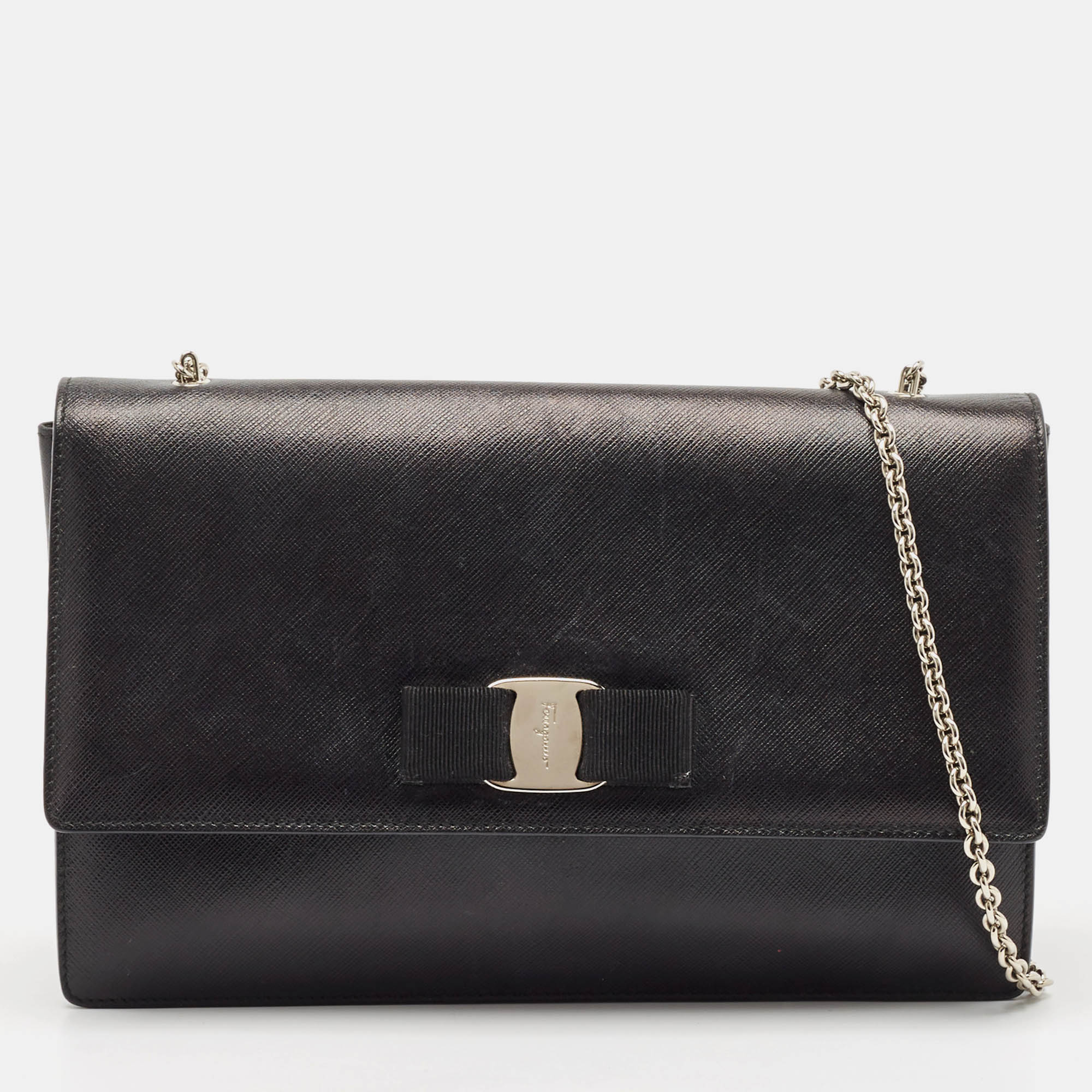 

Salvatore Ferragamo Black Leather Vara Bow Chain Shoulder Bag