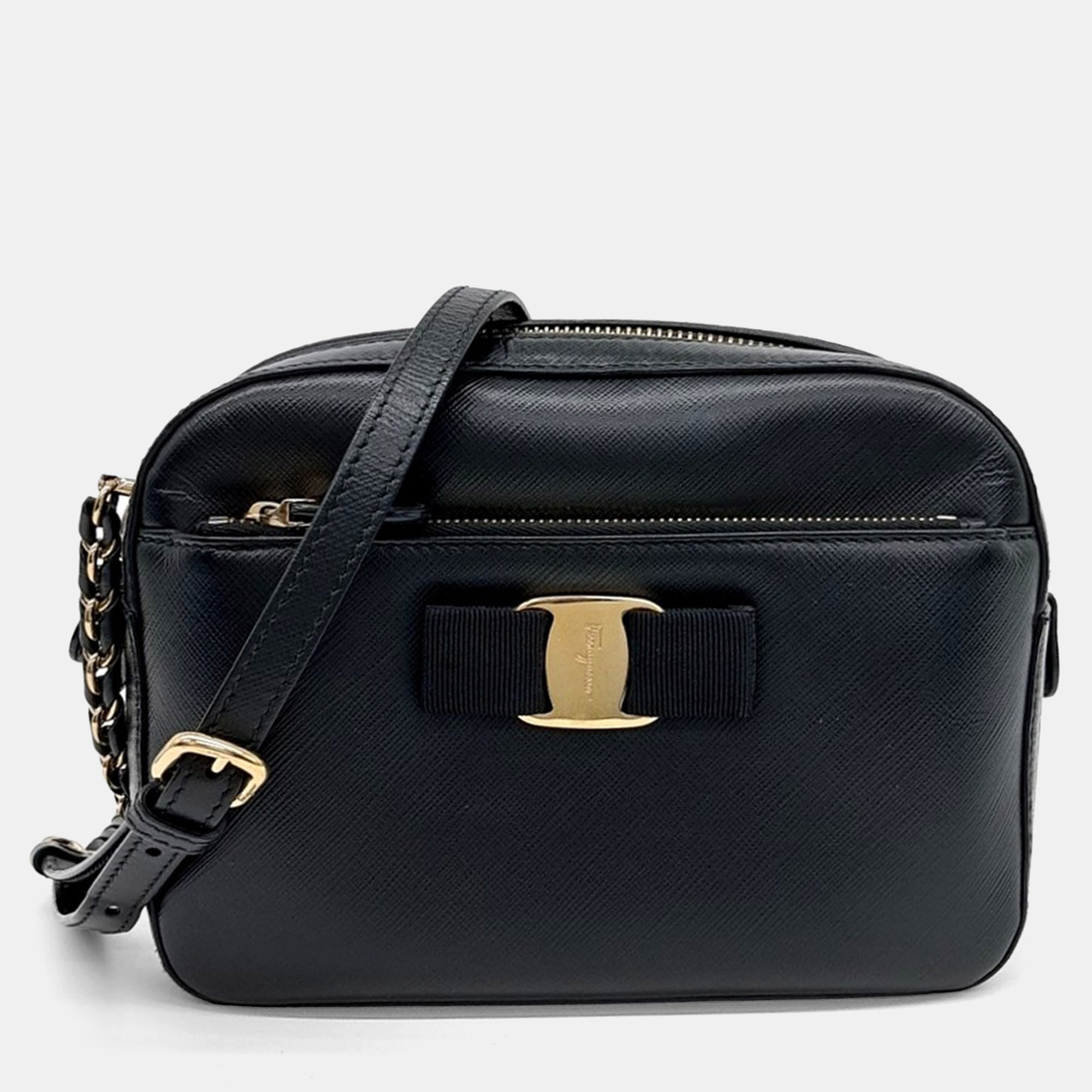 

Salvatore Ferragamo Black Leather Lydia Camera Bag