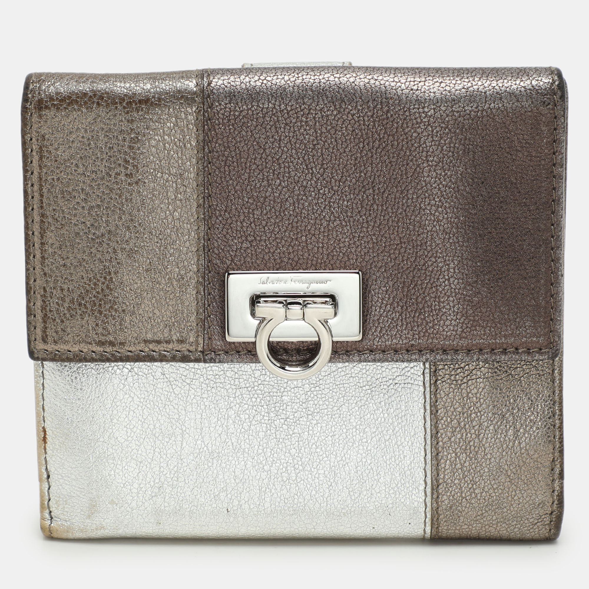 

Salvatore Ferragamo Metallic Block Color Leather Gancini Bifold Wallet