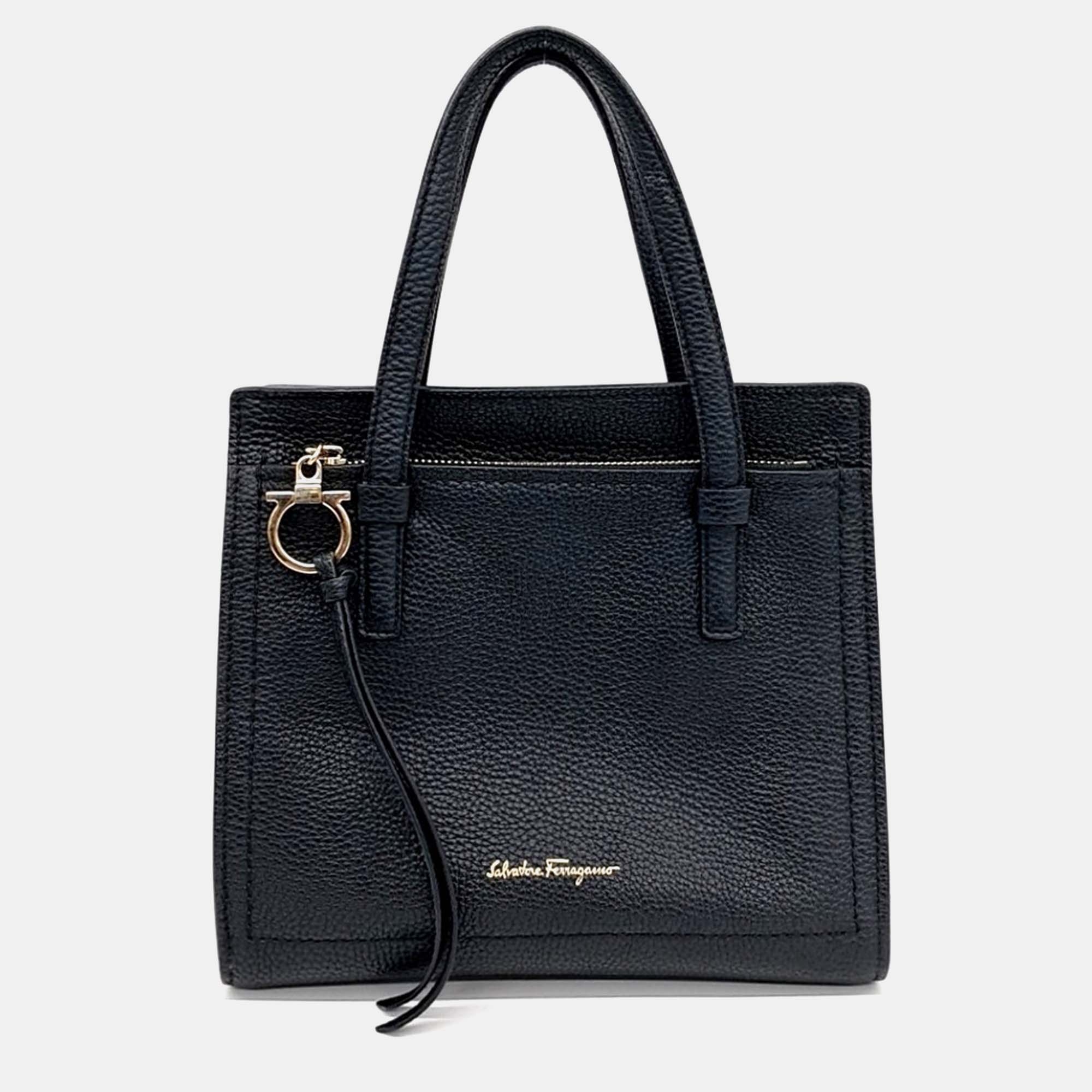 

Salvatore Ferragamo Black Leather Amy Small Bag