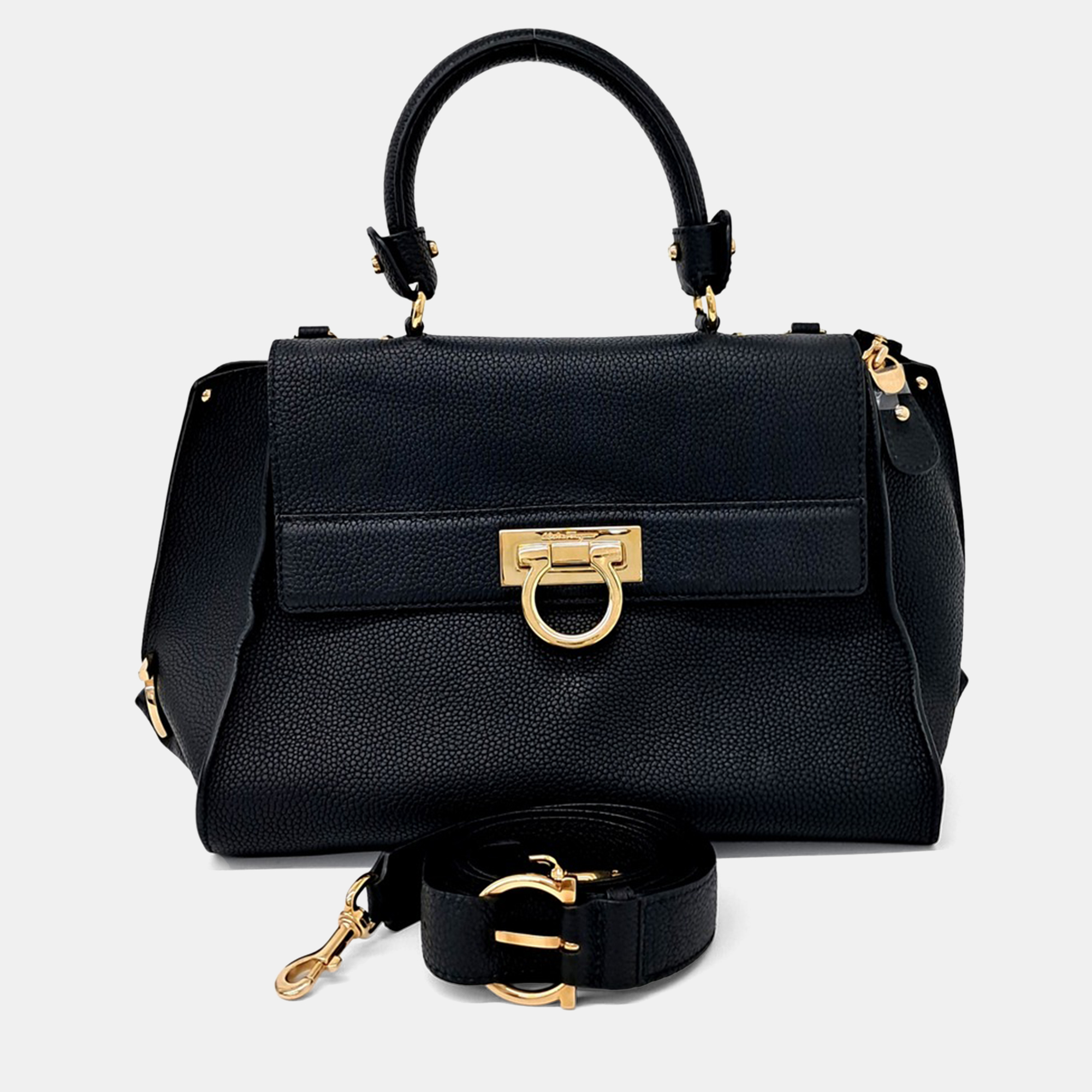 

Salvatore Ferragamo Black Leather Sophia bag