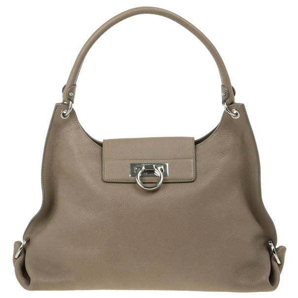 مملوكة مسبقًا Salvatore Ferragamo Taupe Leather Fanisa Hobo