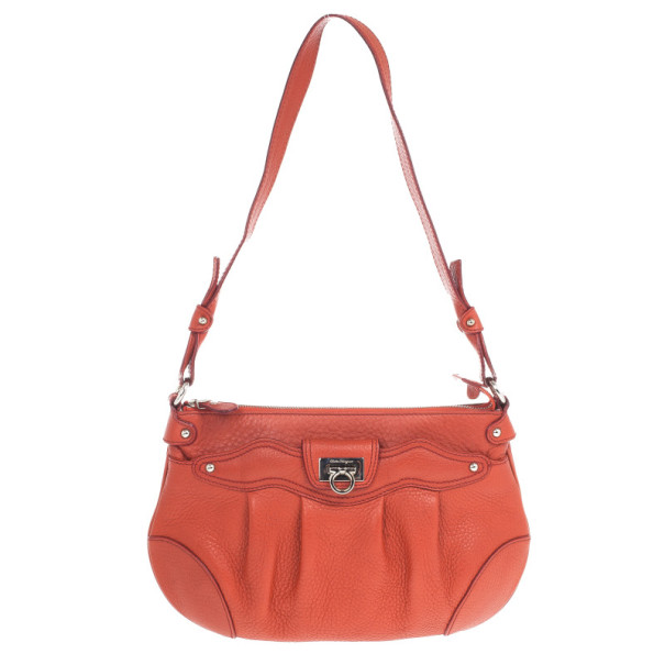 مملوكة مسبقًا Salvatore Ferragamo Red Leather Small Shoulder Bag