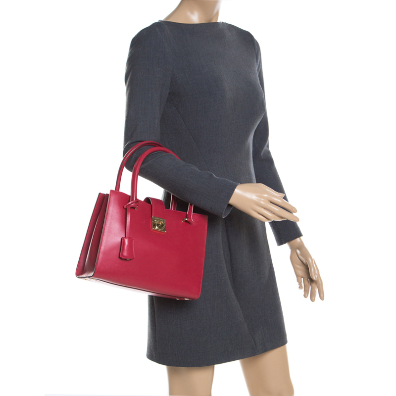 

Salvatore Ferragamo Red Leather Gancini Lock Tote