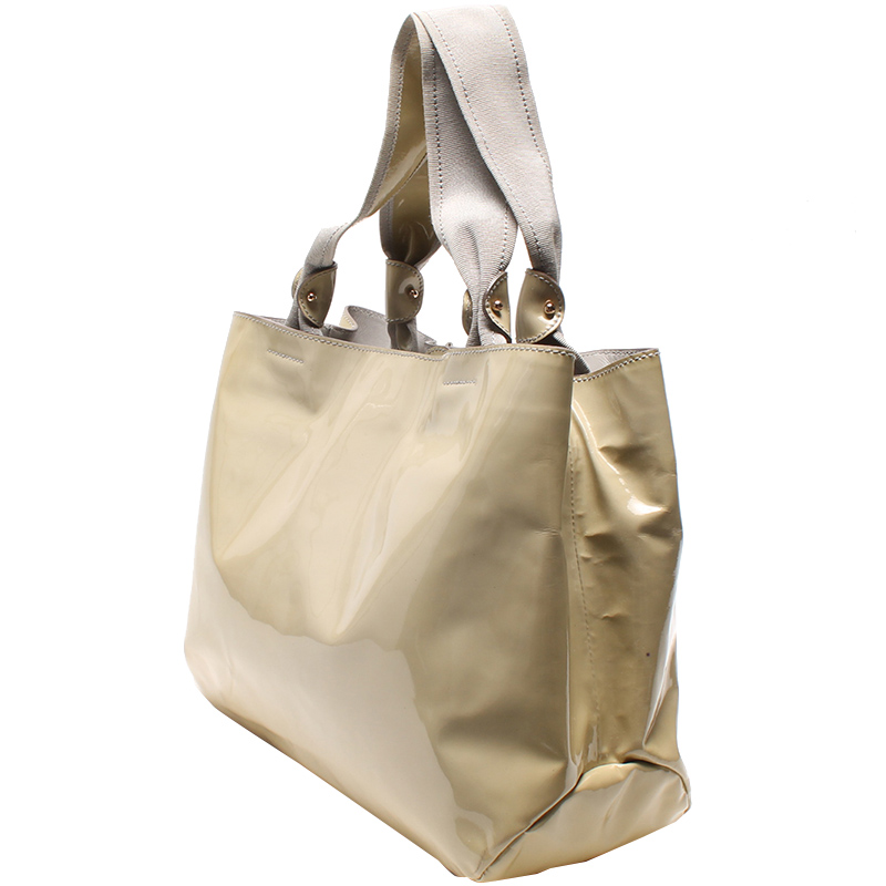 

Salvatore Ferragamo Beige Patent Leather Tote Bag