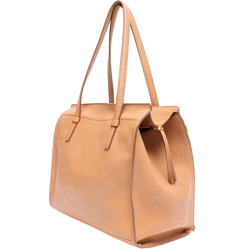 

Salvatore Ferragamo Beige Pebbled Leather Amy Tote