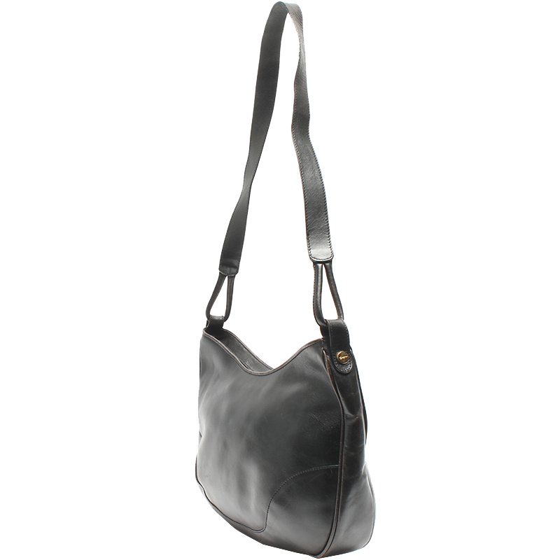 

Salvatore Ferragamo Black Leather Shoulder Bag