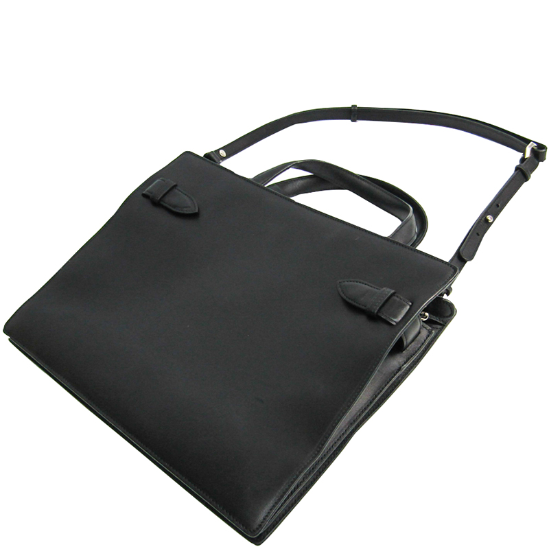 

Salvatore Ferragamo Black Leather Tote Bag