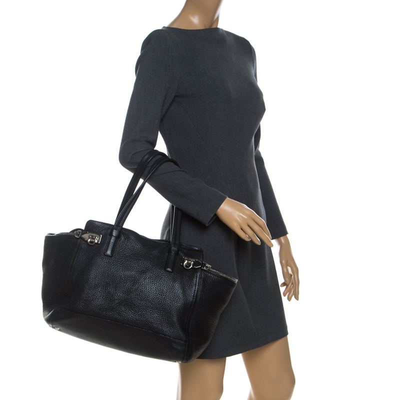 

Salvatore Ferragamo Black Leather  Verve Tote