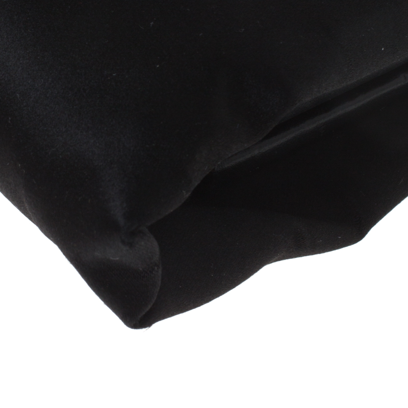 Pre-owned Salvatore Ferragamo Black Satin Clutch
