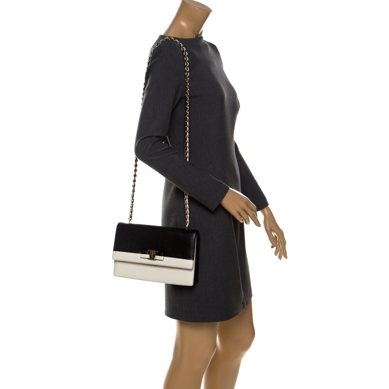 

Salvatore Ferragamo Black/White Leather Ginny Shoulder Bag