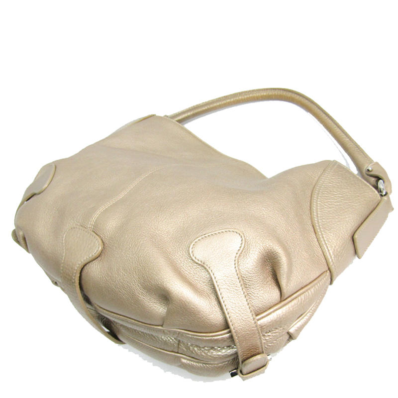 

Salvatore Ferragamo Gold Leather Shoulder Bag