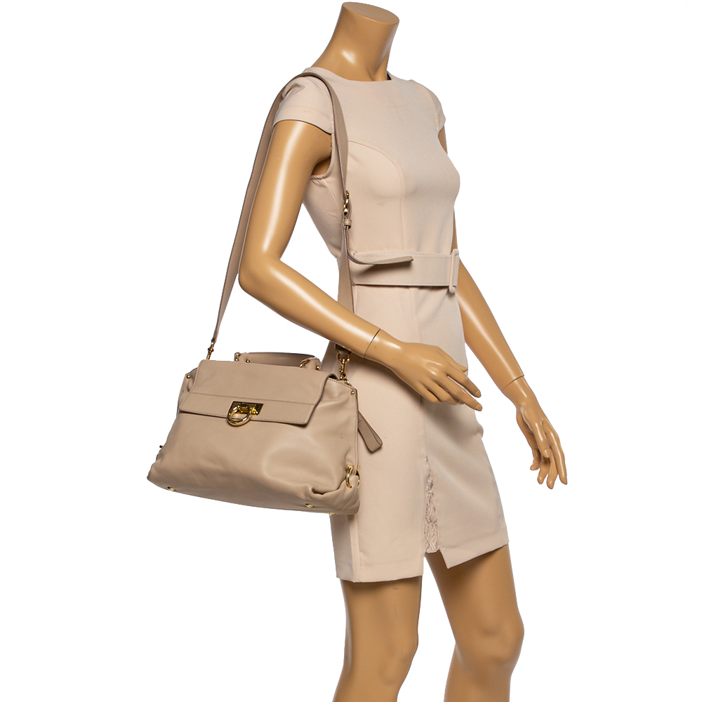 

Salvatore Ferragamo Beige Leather Medium Sofia Top Handle Bag