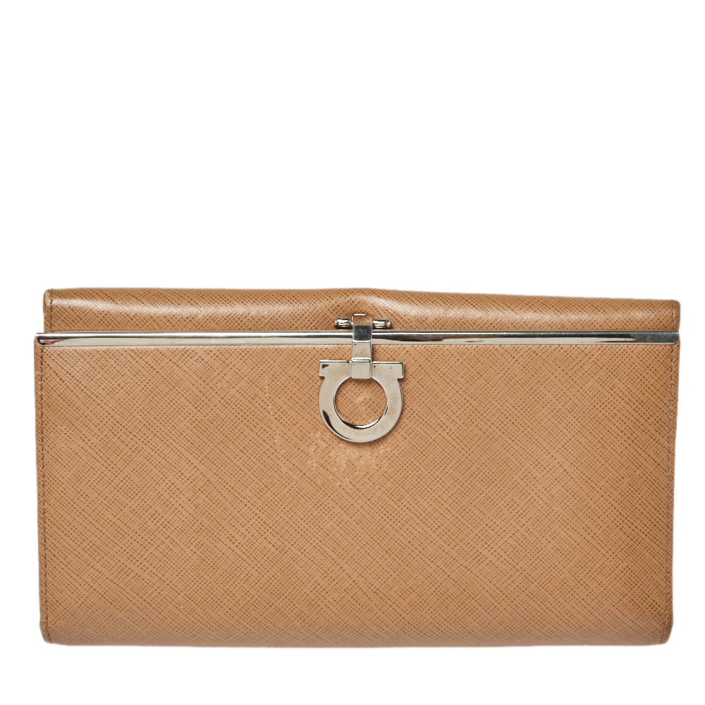 Pre-owned Ferragamo Beige Leather Gancini Icona Continental Wallet