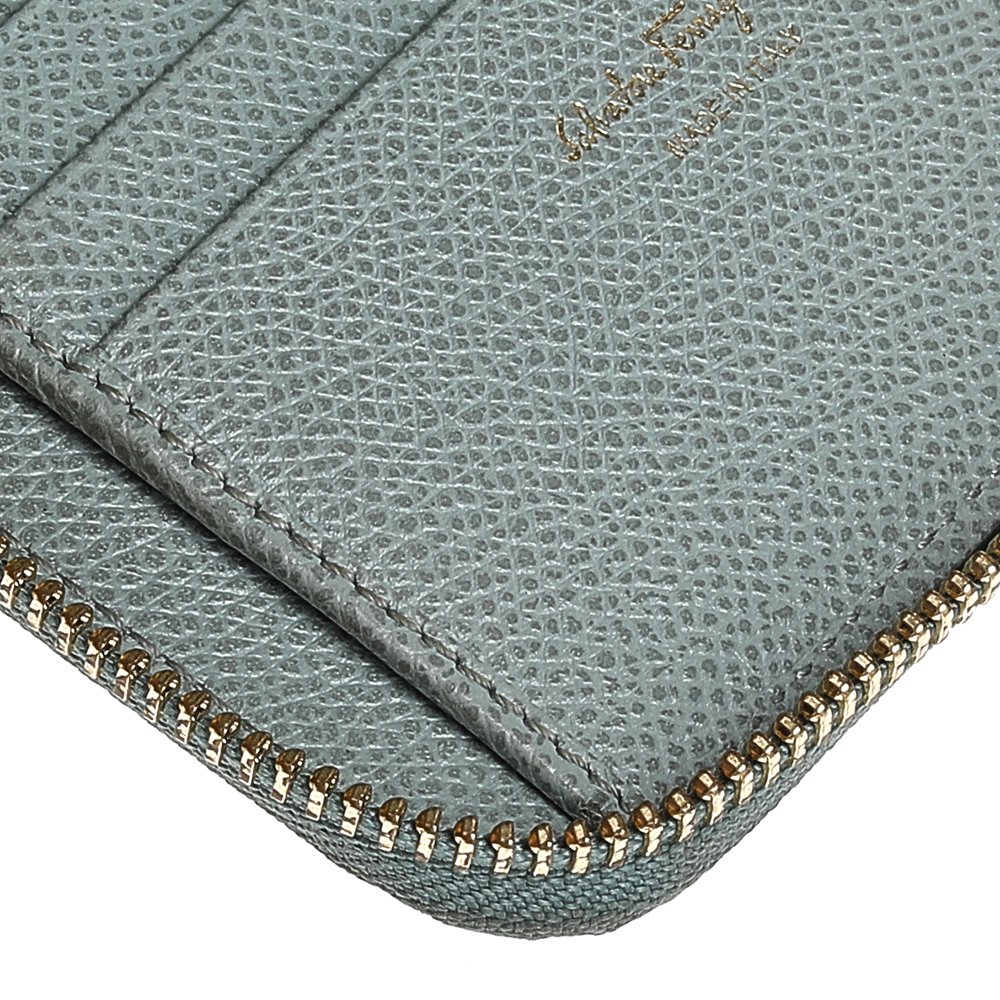 

Salvatore Ferragamo Mint Green Leather Vara Bow Zip Around Wallet