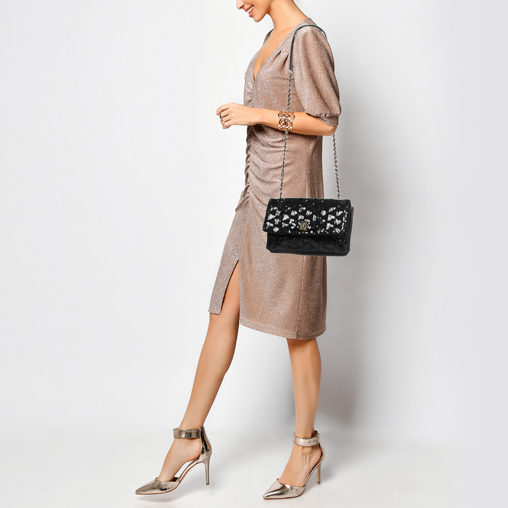 

Salvatore Ferragamo Black Sequin and Leather Vara Bow Shoulder Bag