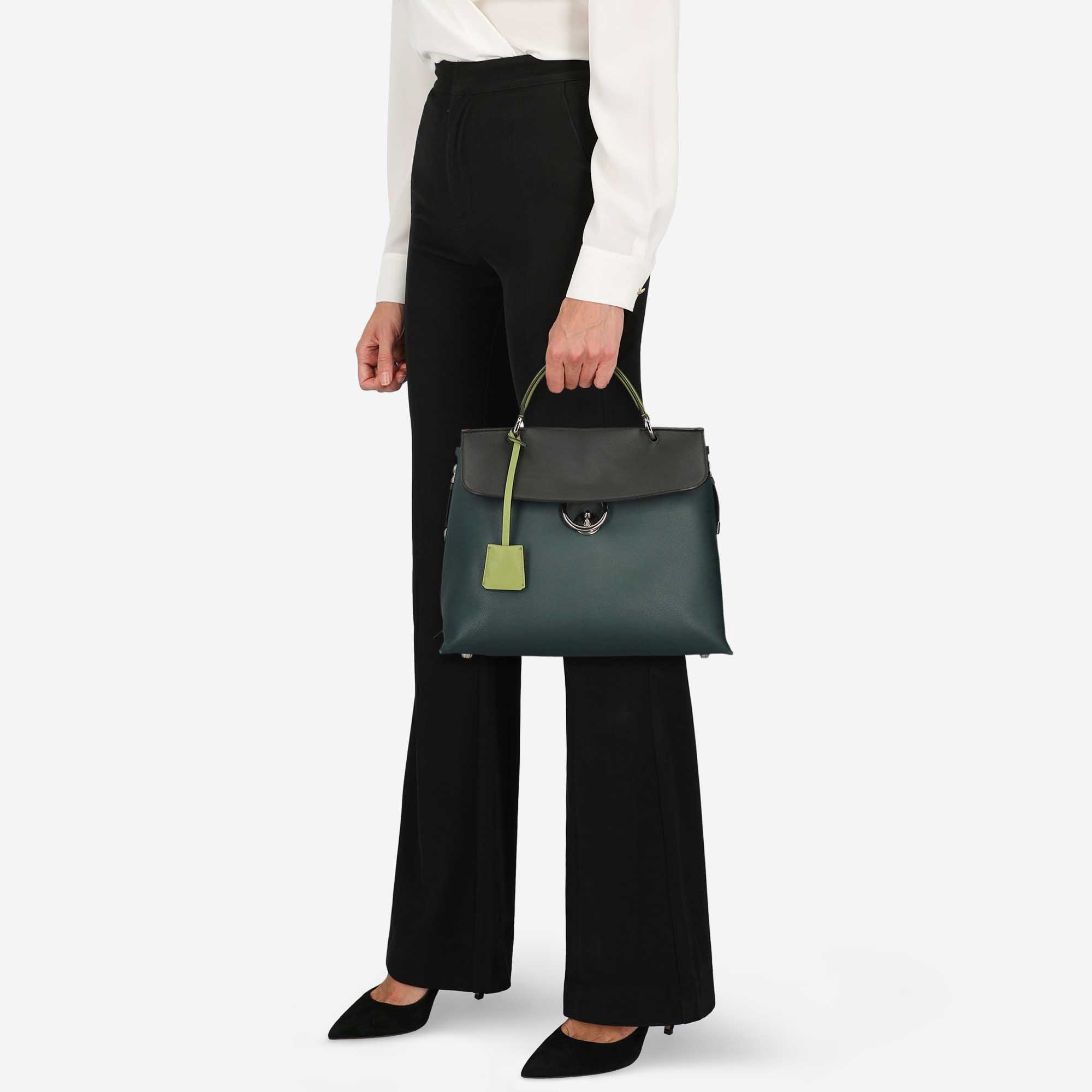 

Salvatore Ferragamo Women's Leather Shoulder Bag - Green