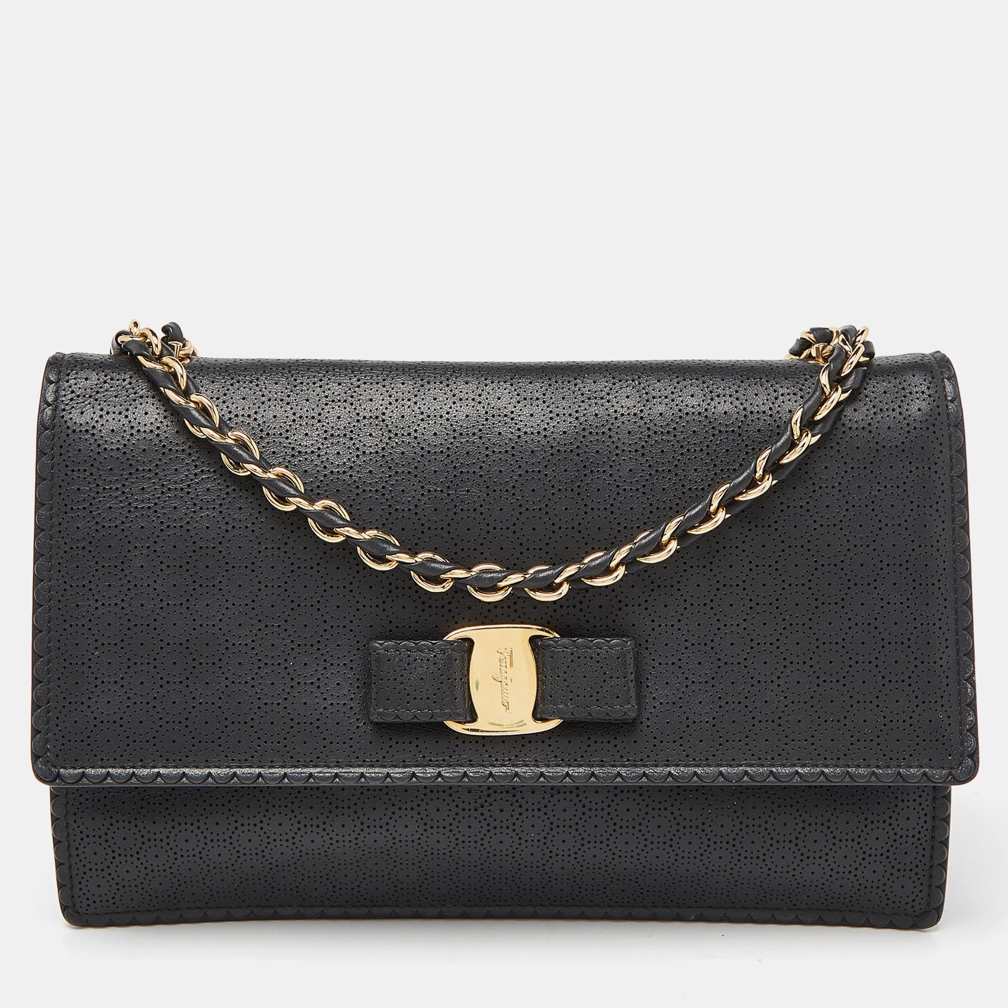 

Salvatore Ferragamo Black Leather Vara Bow Chain Shoulder Bag