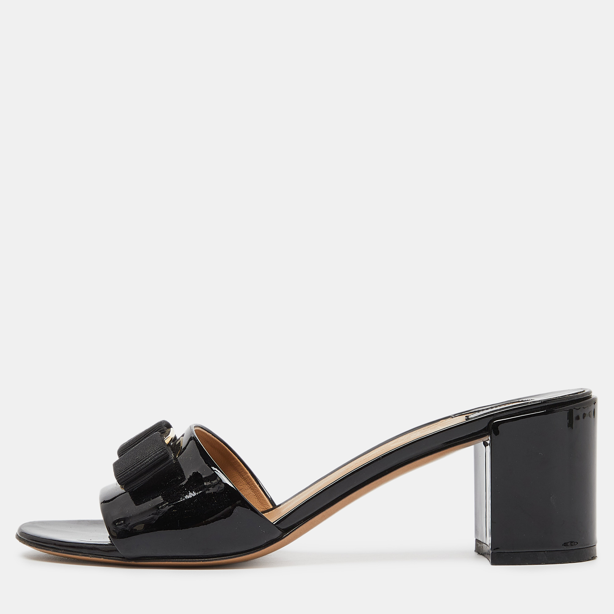 

Salvatore Ferragamo Black Patent Leather Vara Bow Slide Sandals Size 37
