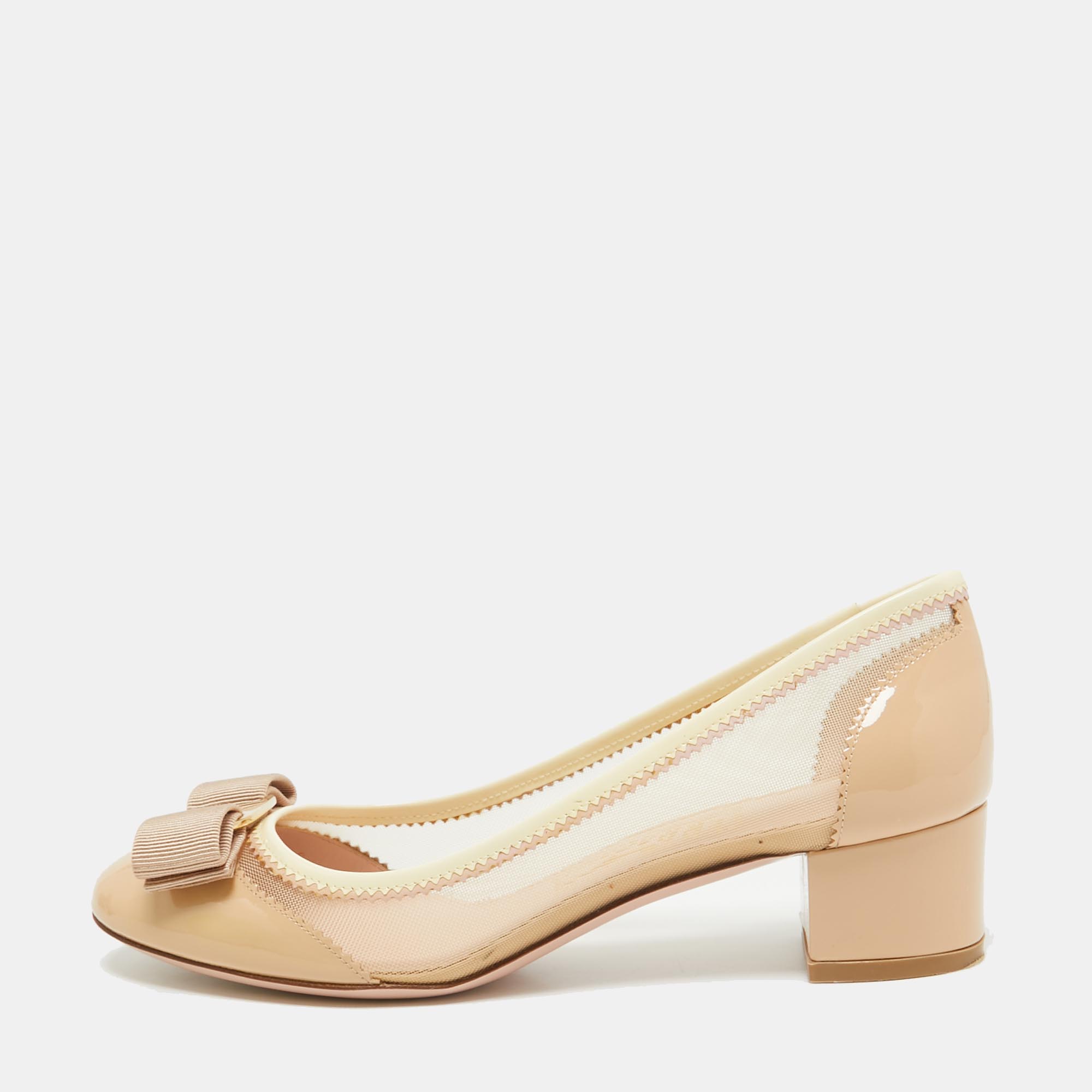 

Salvatore Ferragamo Beige Patent And Mesh Vara Bow Pumps Size