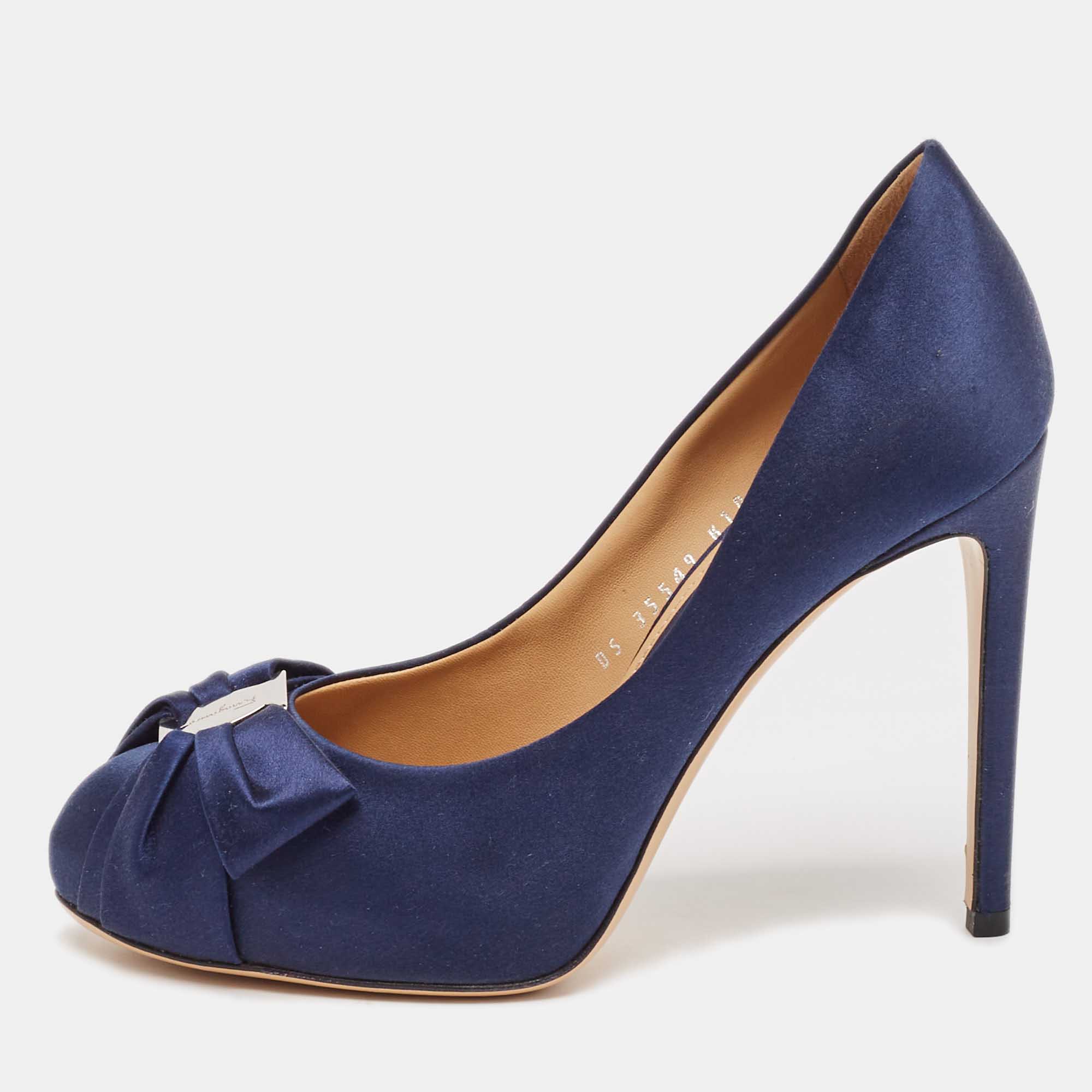 

Salvatore Ferragamo Navy Blue Satin Bow Platform Pumps Size 37