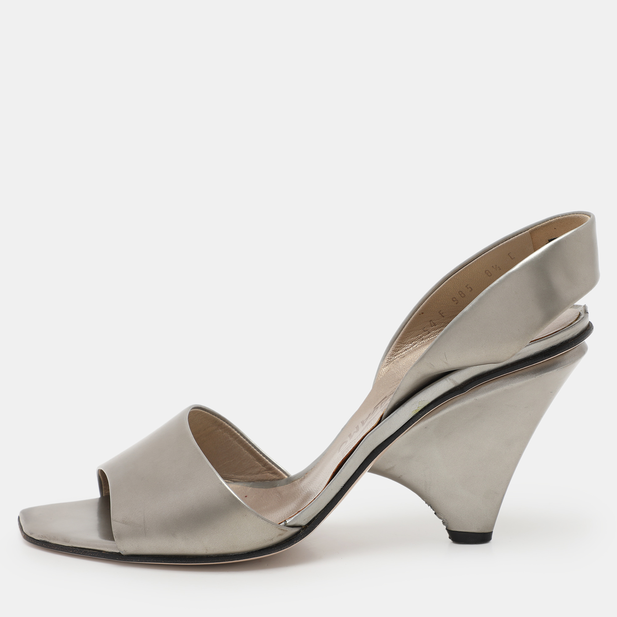 

Salvatore Ferragamo Silver Leather Slingback Sandals Size 39