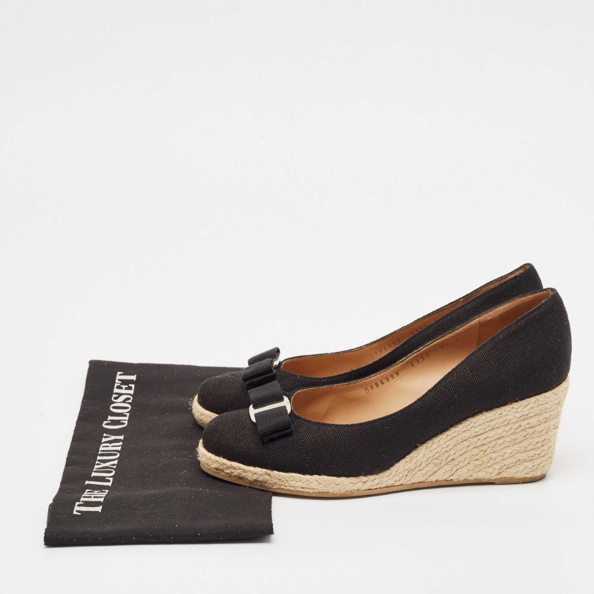 Salvatore Ferragamo Black Canvas Vara Bow Darly Espadrille Wedge Pumps Size 40 