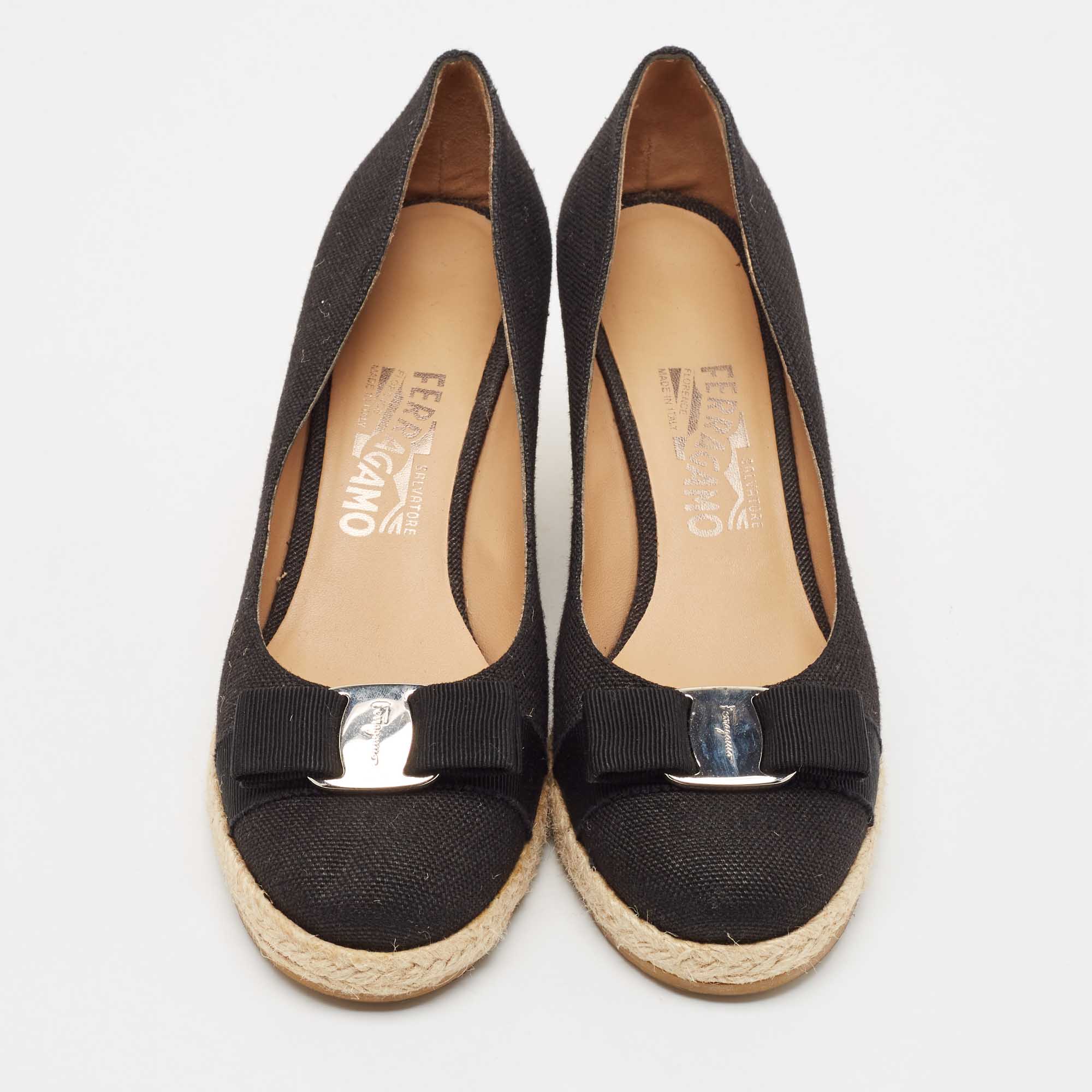 Salvatore Ferragamo Black Canvas Vara Bow Darly Espadrille Wedge Pumps Size 40 