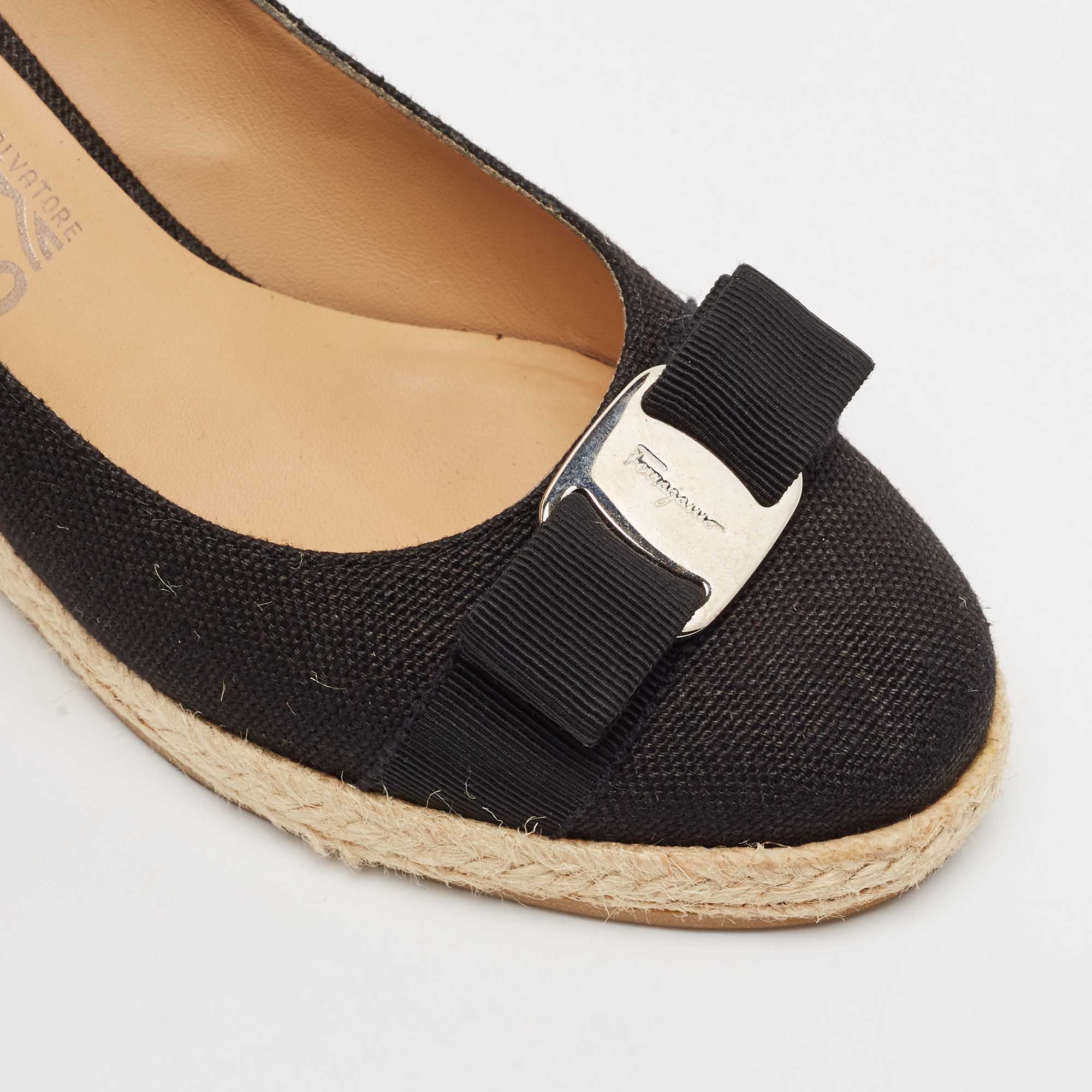 Salvatore Ferragamo Black Canvas Vara Bow Darly Espadrille Wedge Pumps Size 40 