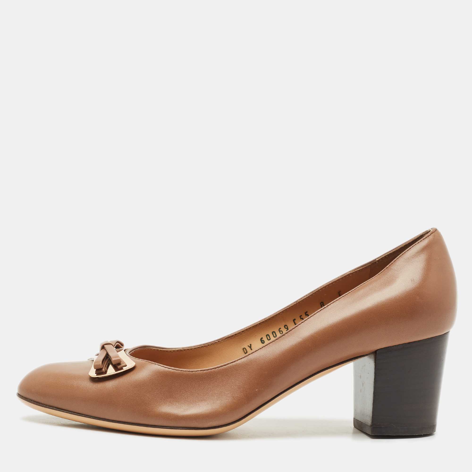 

Salvatore Ferragamo Brown Leather Vara Bow Pumps Size 38.5
