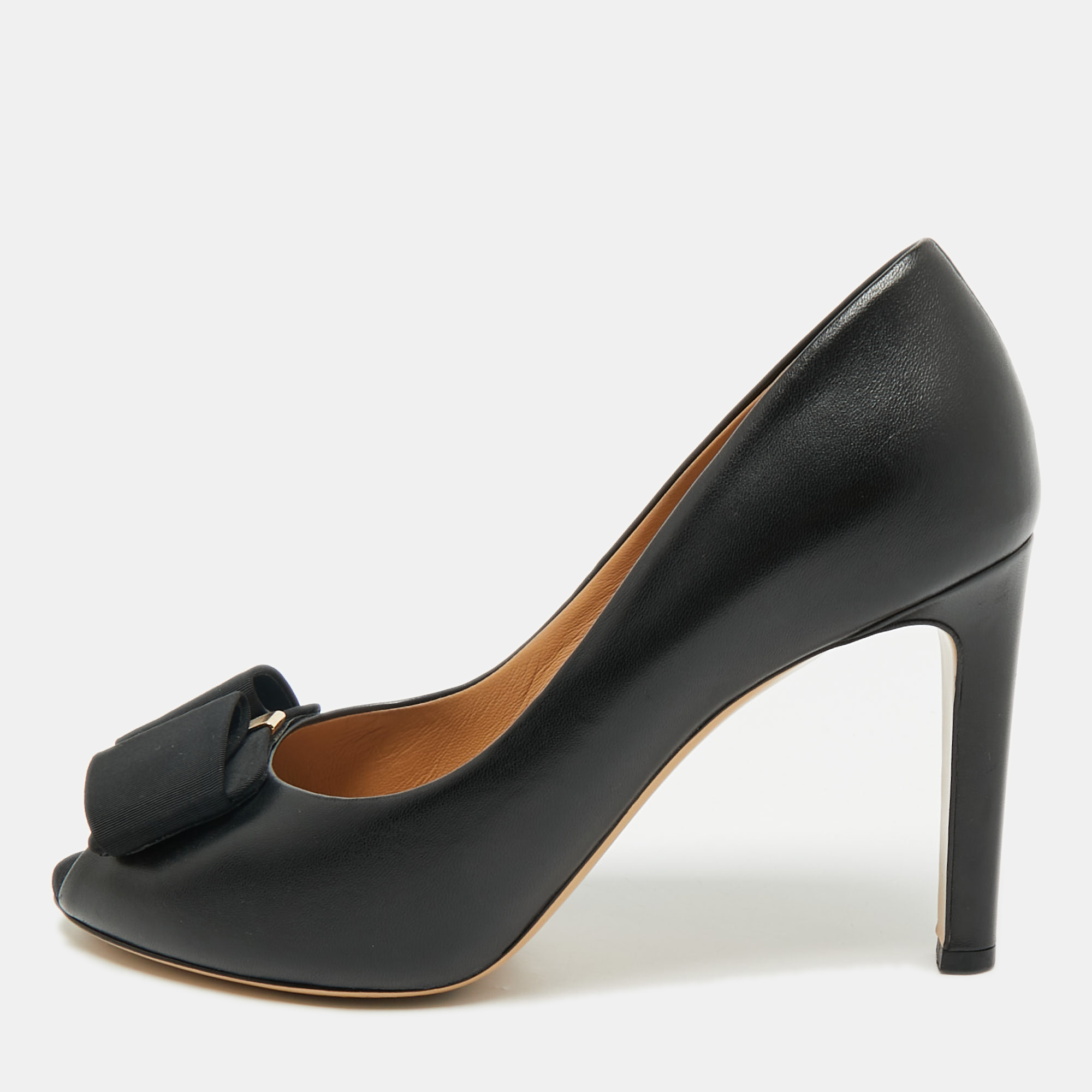 

Salvatore Ferragamo Black Leather Pimpa Peep Toe Pumps Size 38.5