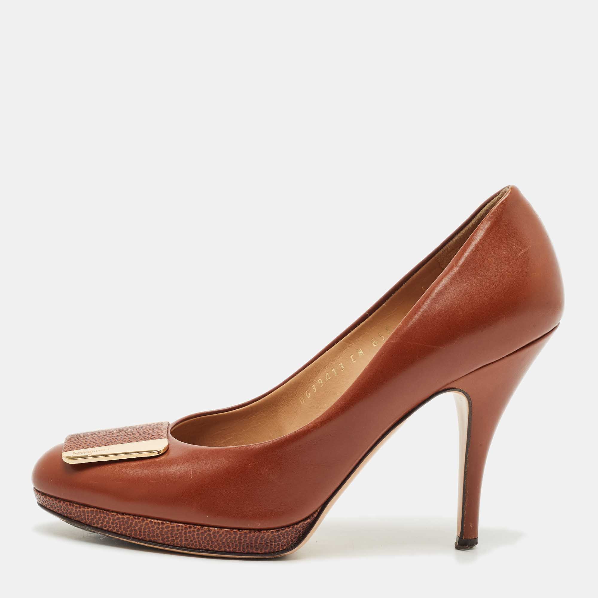 

Salvatore Ferragamo Brown Leather Buckle Detail Pumps Size 39