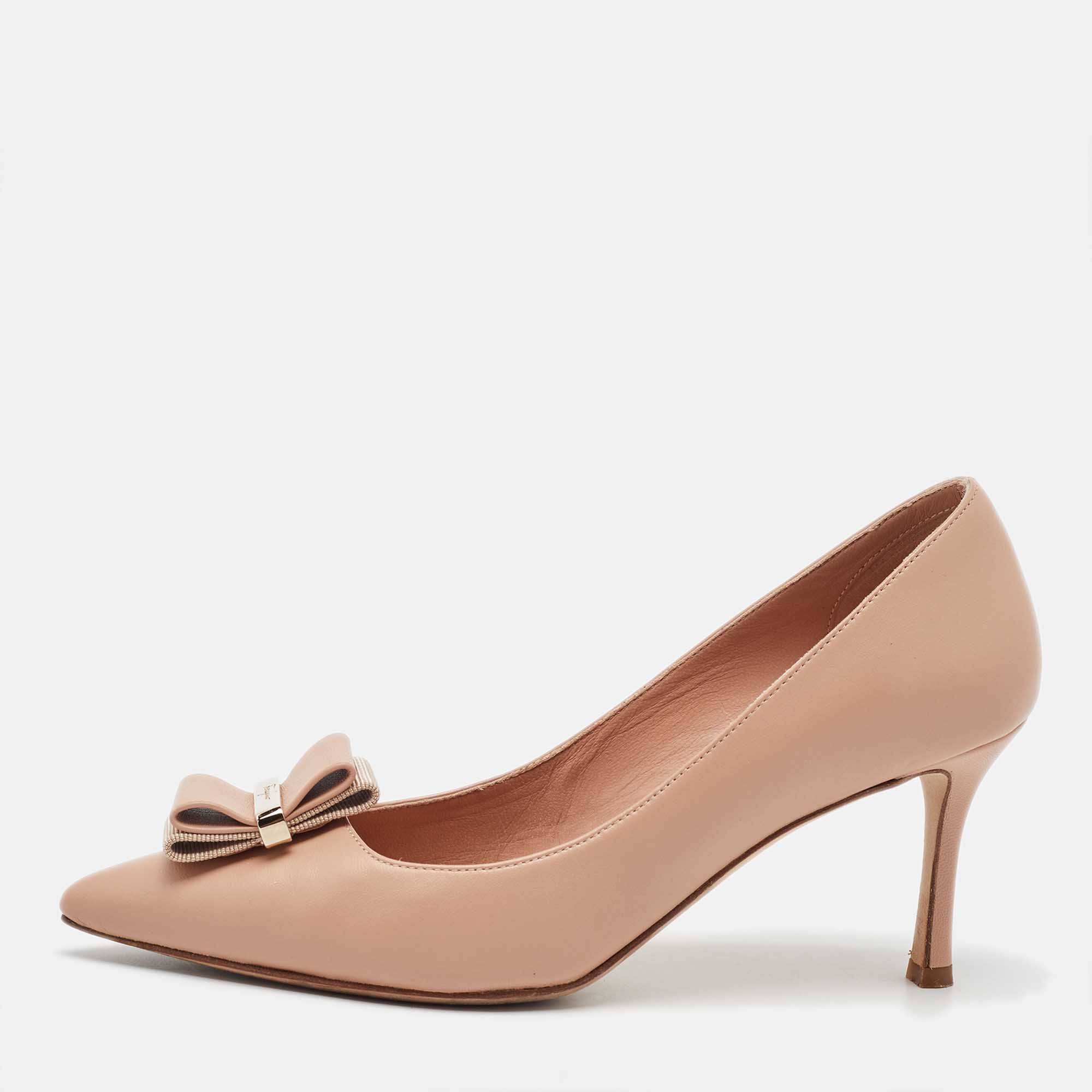 

Salvatore Ferragamo Beige Leather Winnie Pumps Size 36.5