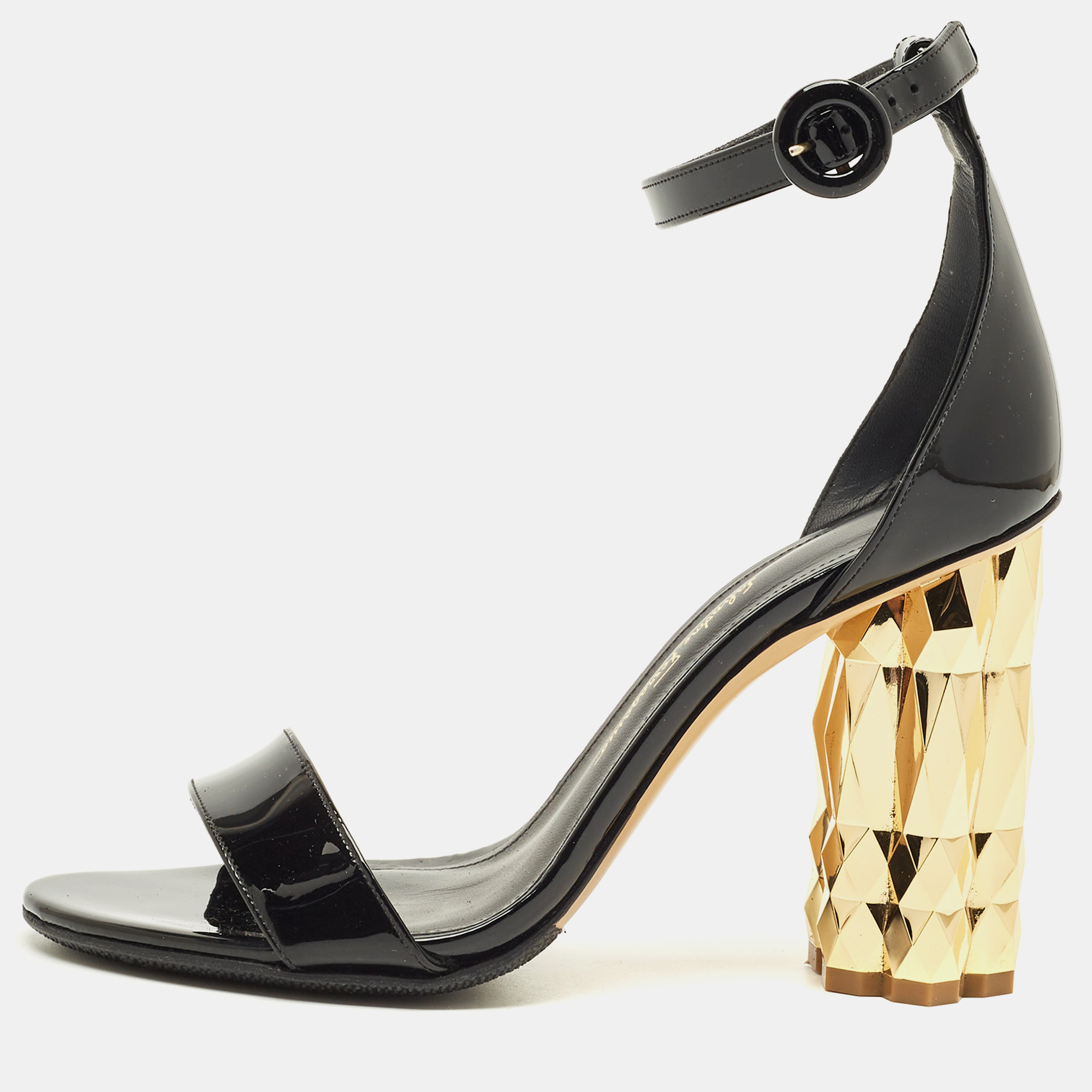 

Salvatore Ferragamo Azalea Size 38.5 Black Patent Leather Ankle Strap Sandals