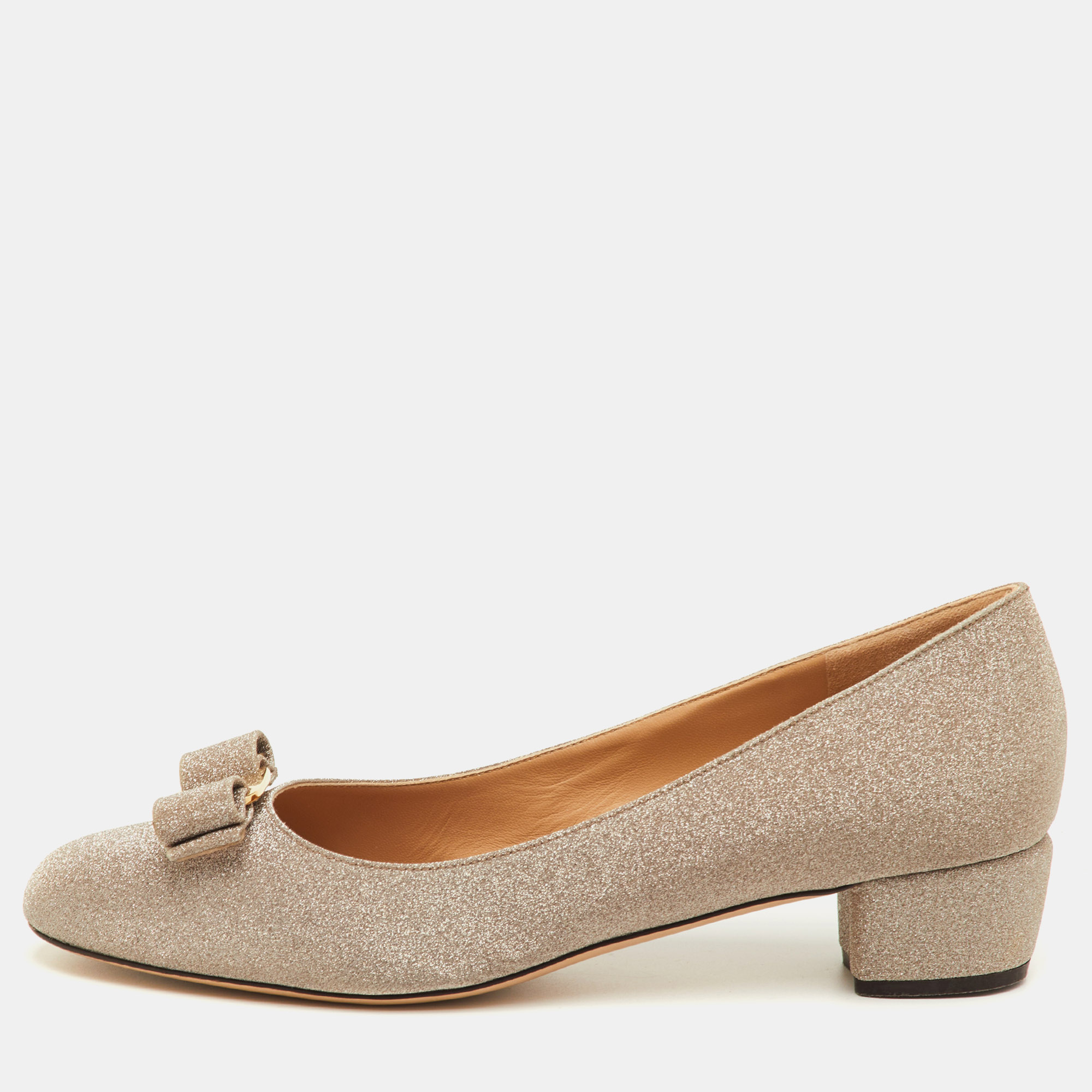 

Salvatore Ferragamo Vara Bow Size 41 Metallic Glitter Fabric Pumps