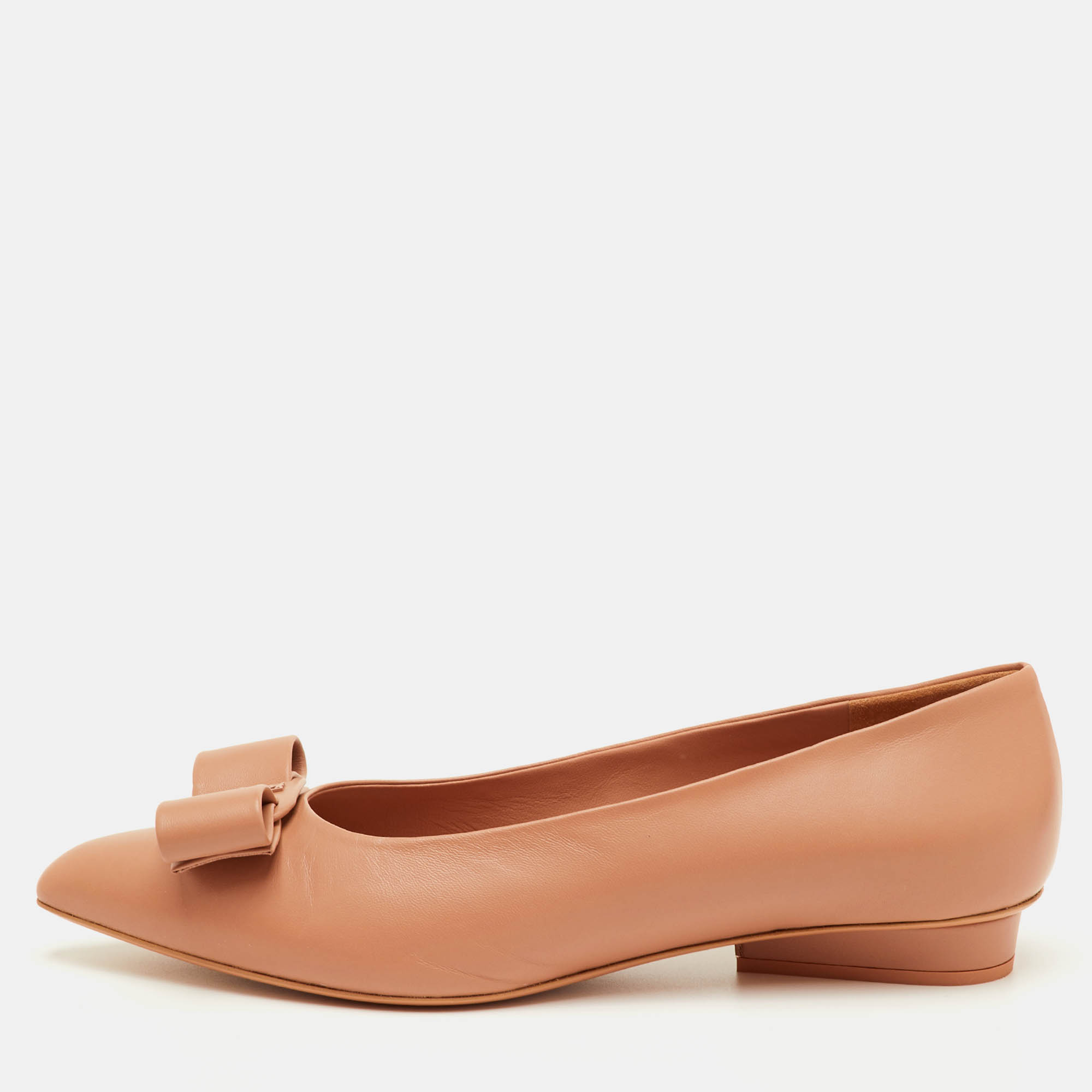 

Salvatore Ferragamo Viva Bow Size 41 Blush Beige Leather Ballet Flats