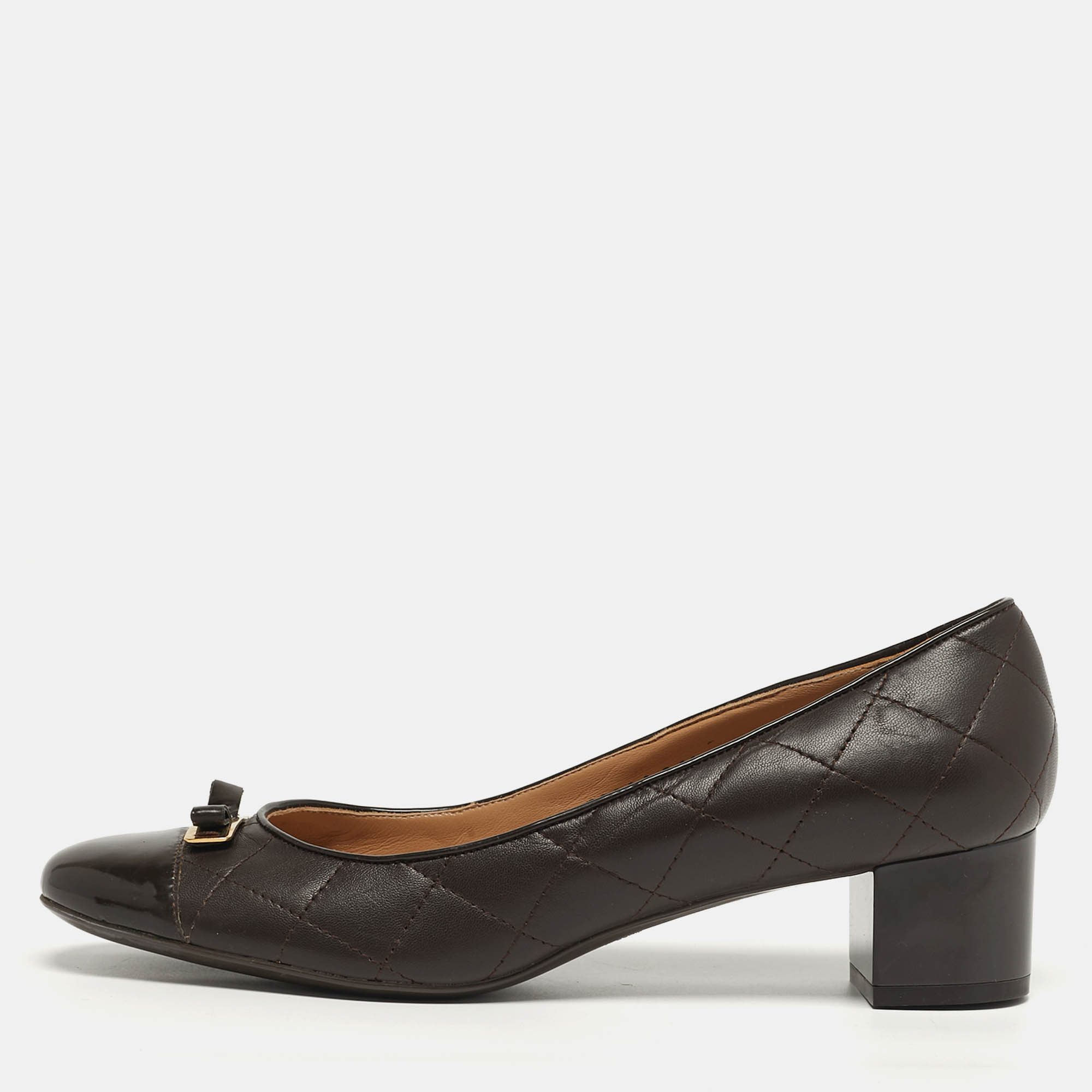 

Salvatore Ferragamo Vara Bow Size 40 Dark Brown Patent and Quilted Leather Block Heel Pumps