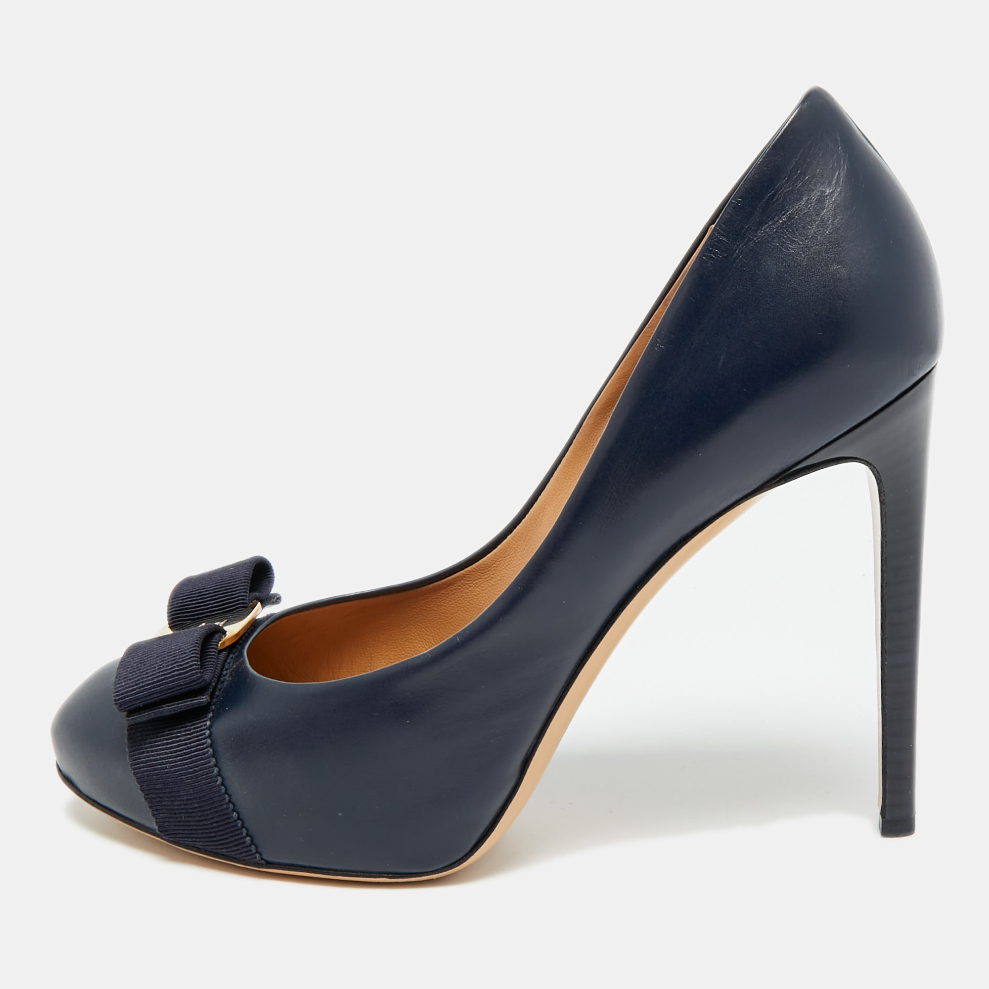 

Salvatore Ferragamo Rilly Size 39.5 Navy Blue Leather Platform Pumps