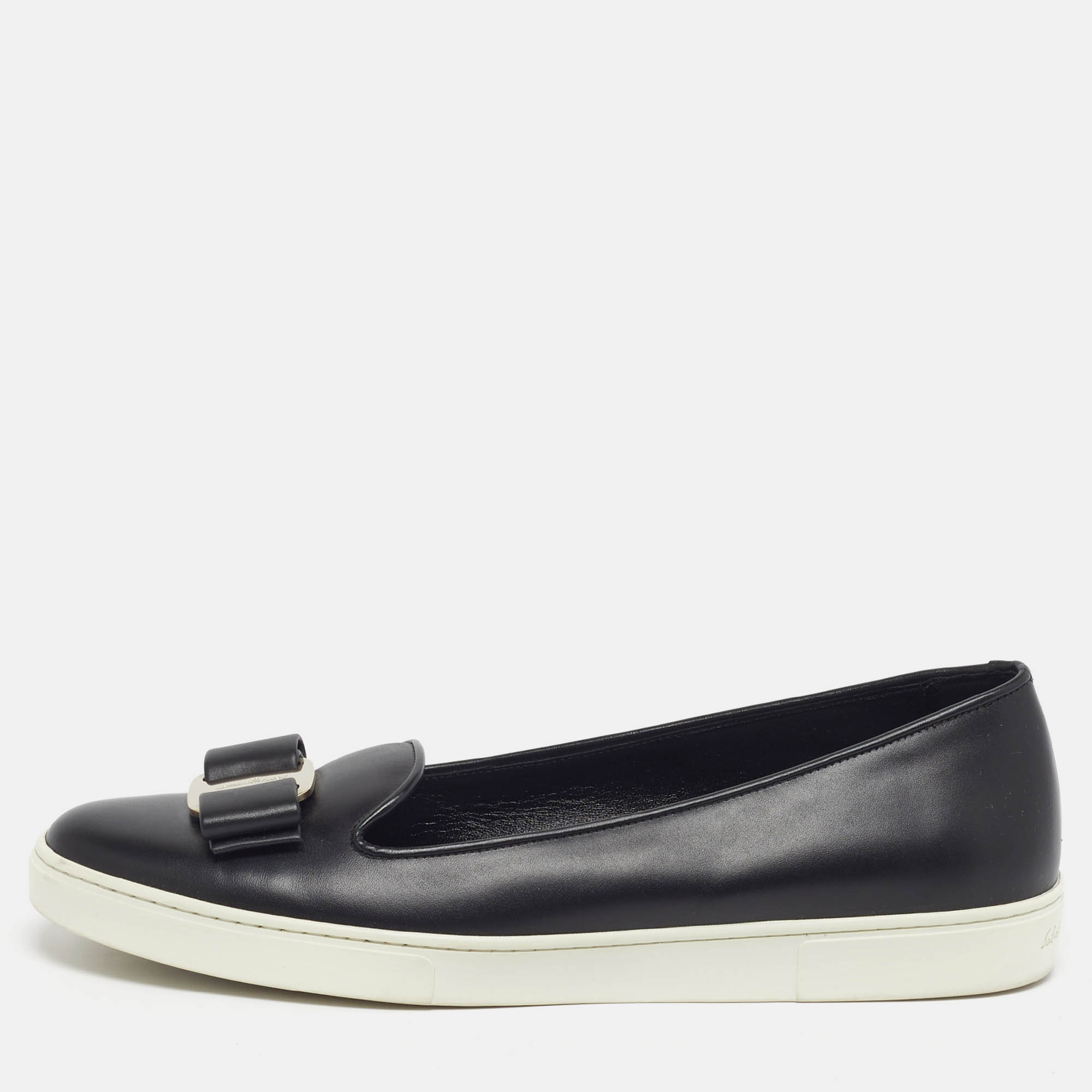 

Salvatore Ferragamo Novello Size 40 Black Leather Slip On Sneakers