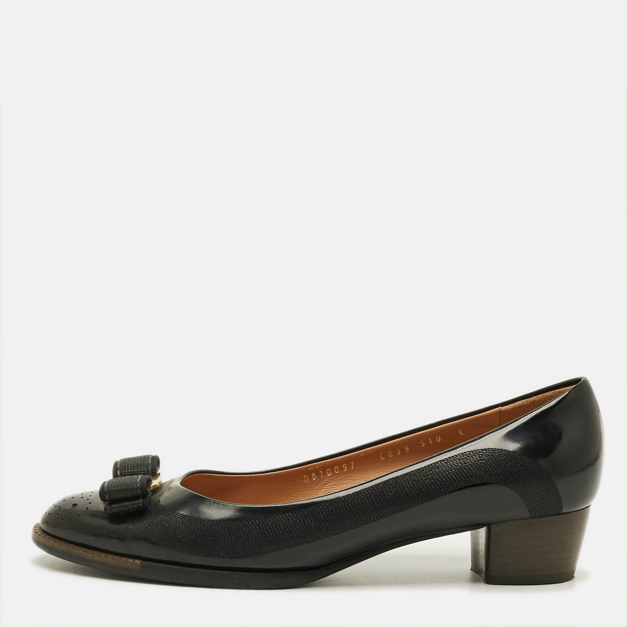 

Salvatore Ferragamo Vara Bow Size 40.5 Black Leather Block Heel Pumps