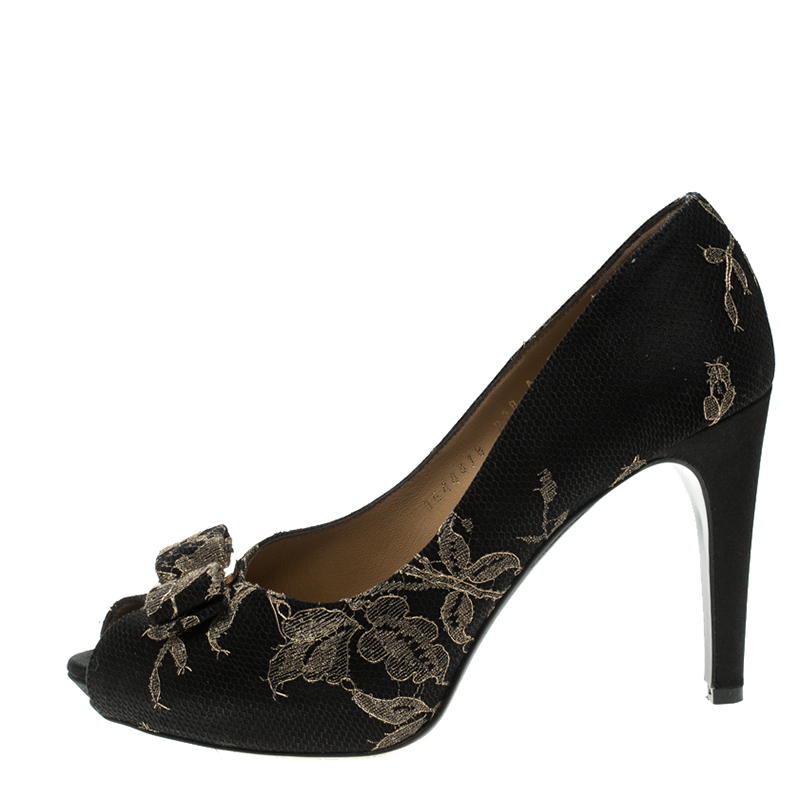 

Salvatore Ferragamo Black Lace and Satin Teodora Peep Toe Bow Pumps Size