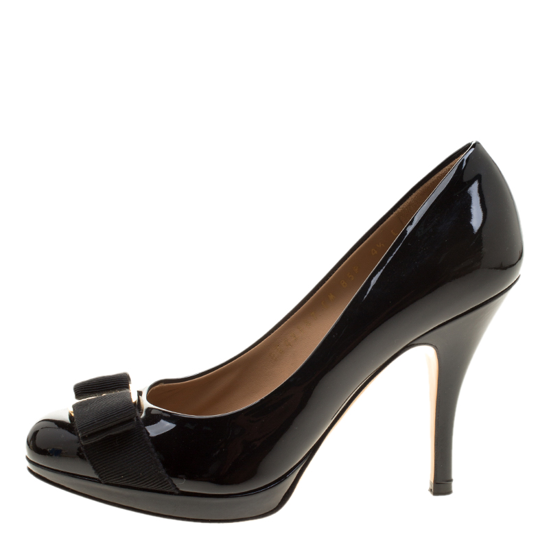 

Salvatore Ferragamo Black Patent Leather Tina Pumps Size