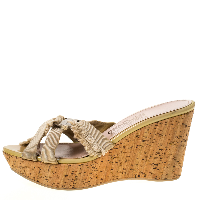 

Salvatore Ferragamo Beige Nylon Buckle Strappy Cork Wedge Platform Sandals Size