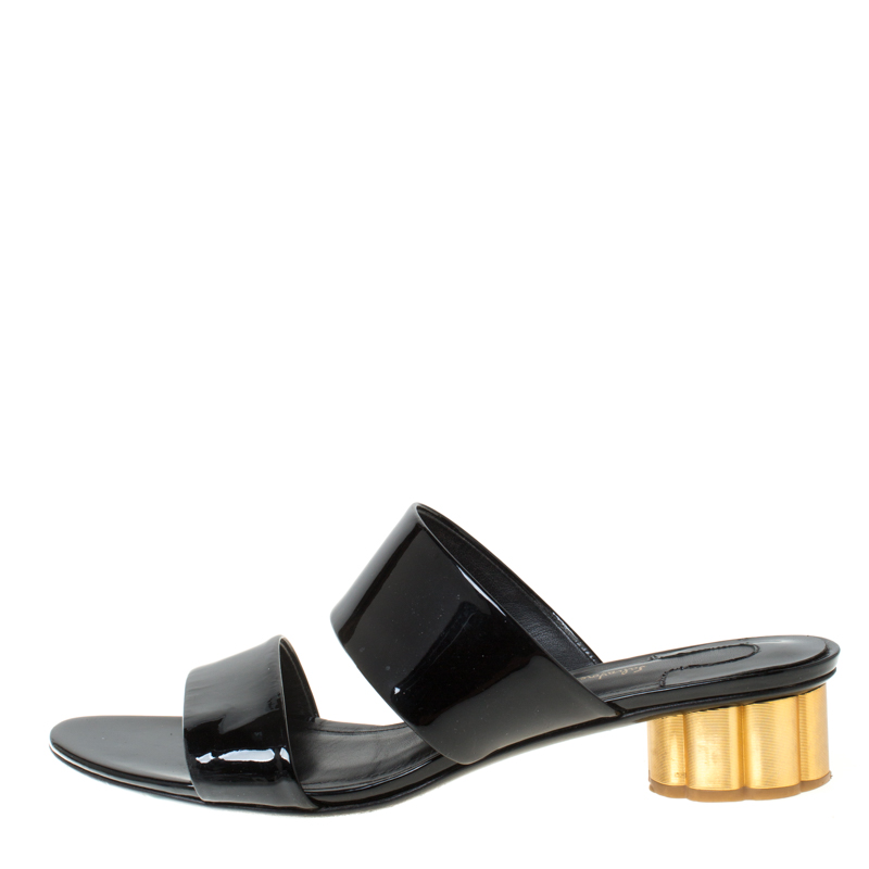 

Salvatore Ferragamo Black Patent Leather Sandals Size