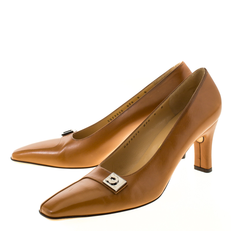 Pre-owned Ferragamo Brown Leather Buckle Detail Pumps Size 38.5