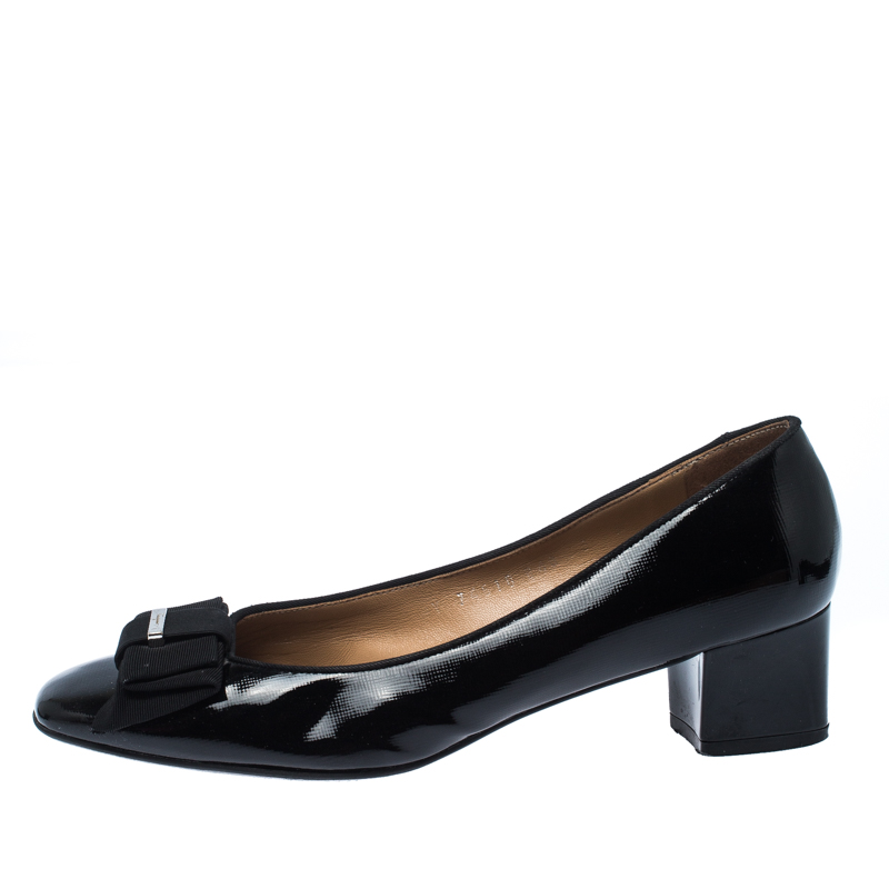 

Salvatore Ferragamo Black Patent Leather Bow Block Heel Pumps Size