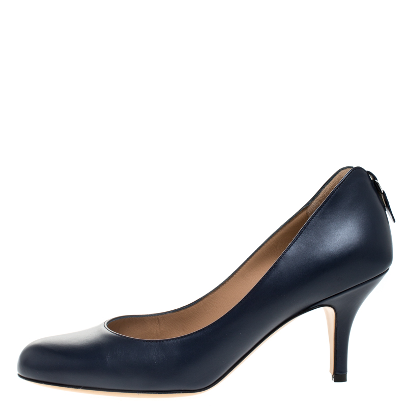 

Salvatore Ferragamo Blue Leather Rodeadiv Round Toe Pumps Size