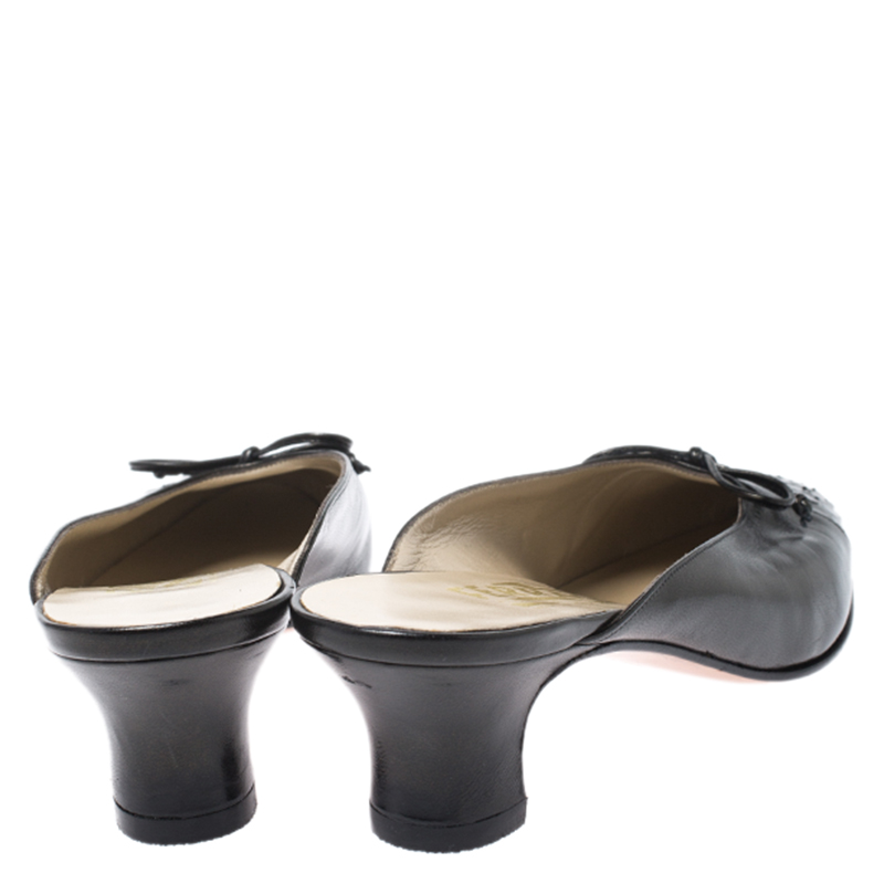 Salvatore Ferragamo Black Leather And Snakeskin Bow Mules Sandals Size 37.5